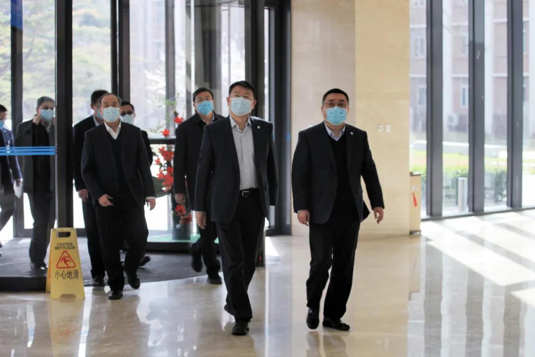 1-陳元先到公司開(kāi)展智能制造專(zhuān)題調(diào)研并指導(dǎo)疫情防控工作.jpg